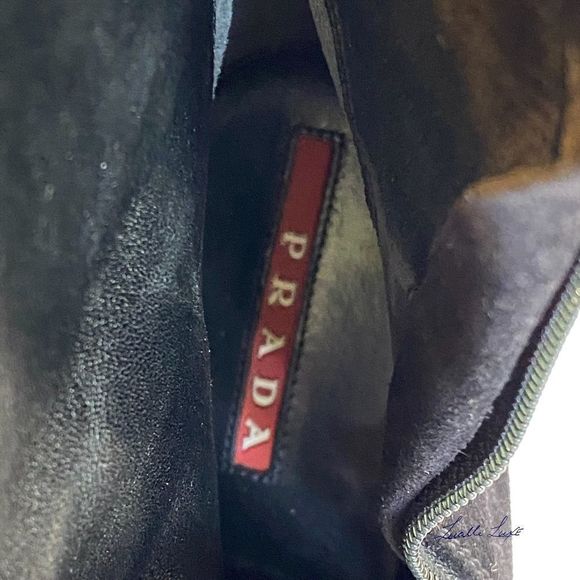 Dark Knight: Prada suede ankle boots. Made in Italy - Picture 14 of 15